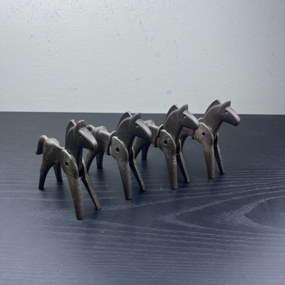 Vintage‎ Playmobil Geobra 1974 Dark Brown Molded Saddle Horses Lot of 4